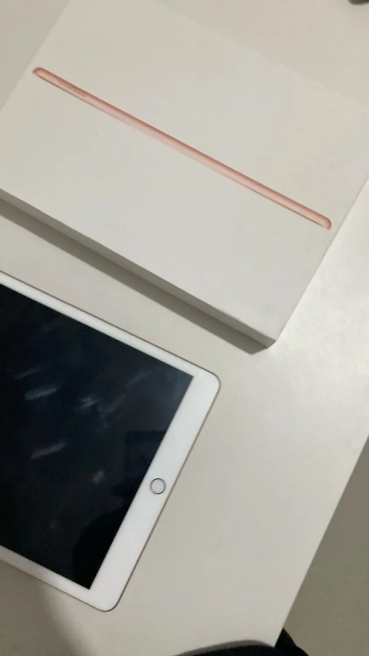 iPad 8th generation 32gb Wi-Fi - Tablets e E-Readers - Ponta de