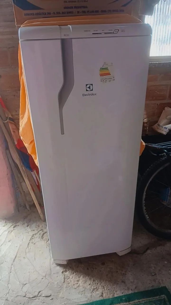 Vendo geladeira 