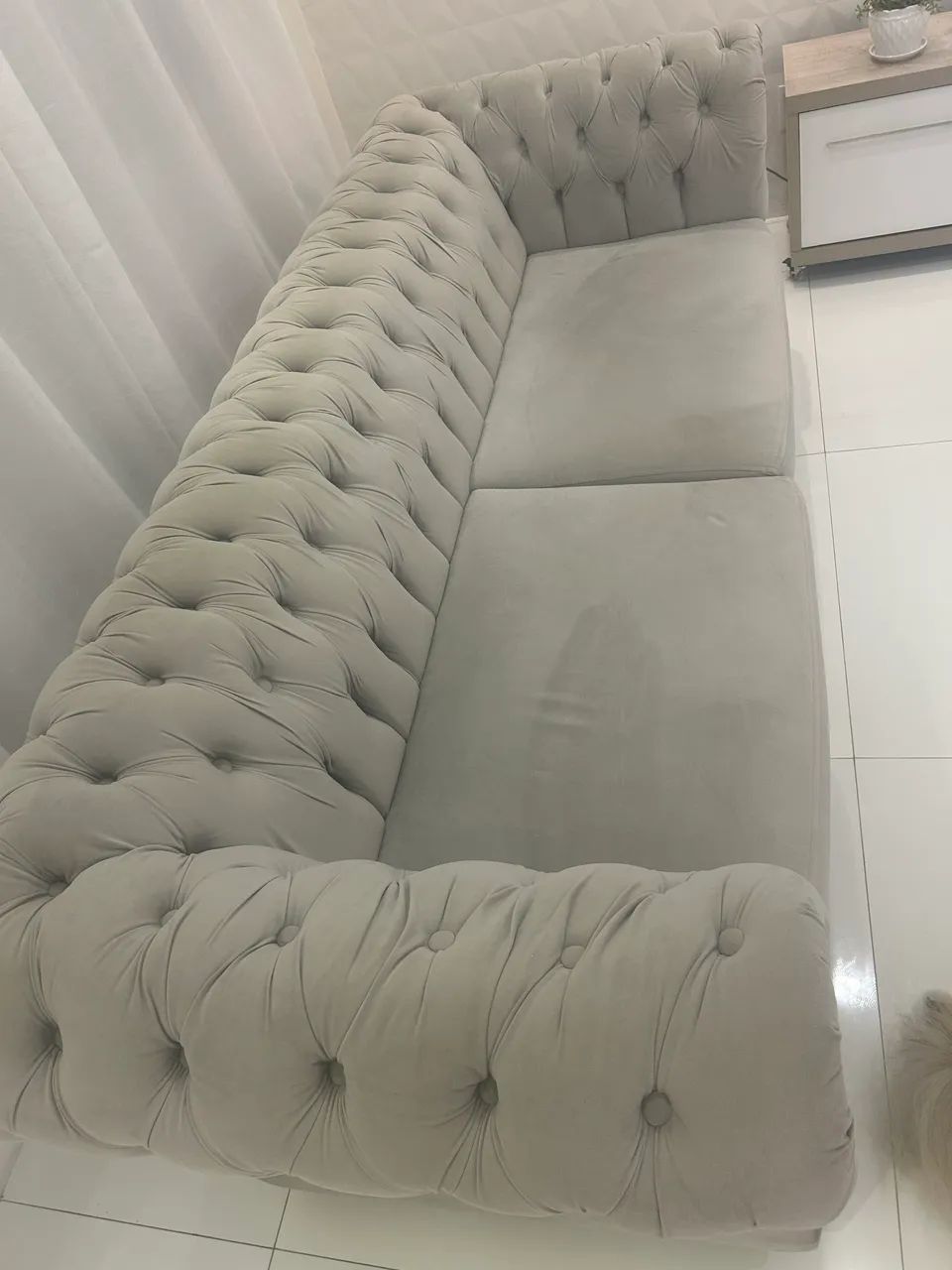 Vendo um conjunto de sofá e poltronas de capitonê  - Foto 3