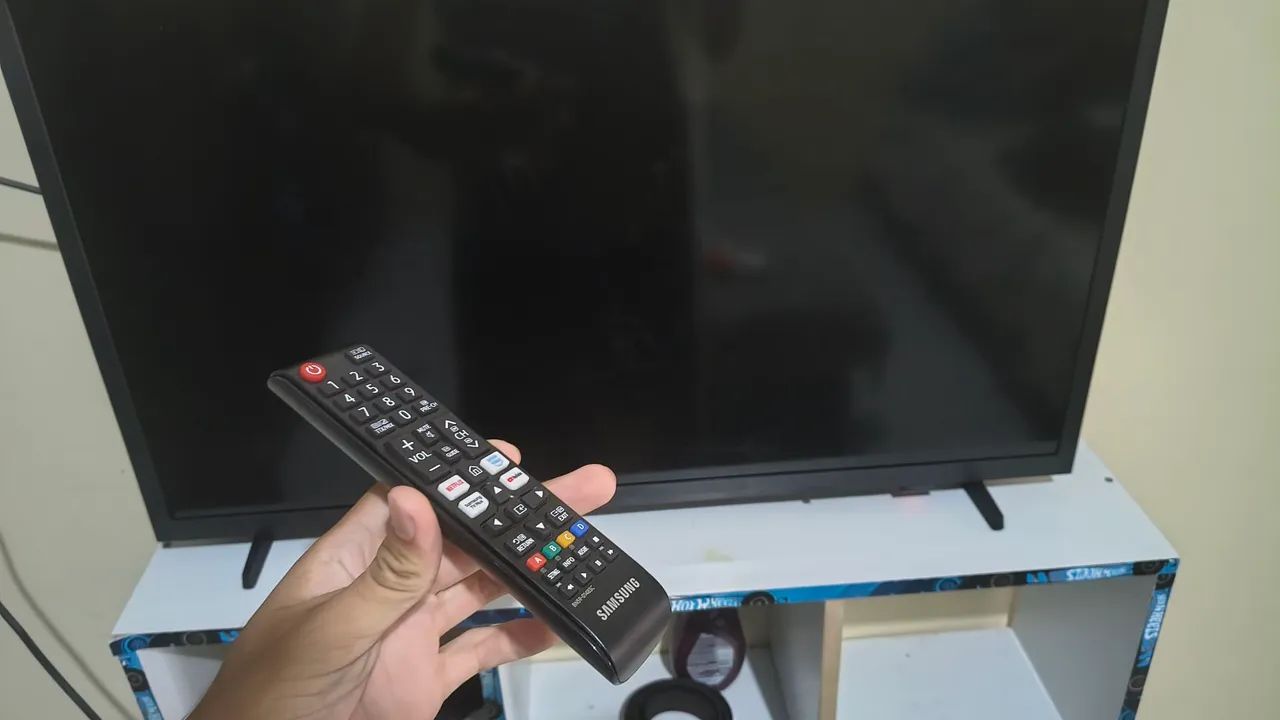 TV 32 polegadas 1 semana de uso motivo da venda na descrição  - Foto 2