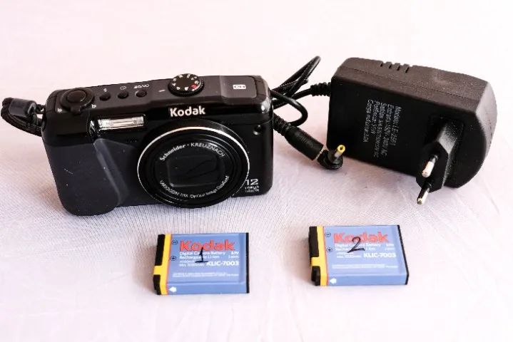 Câmera Kodak Easyshare Z950 vintage em ótimo estado + duas