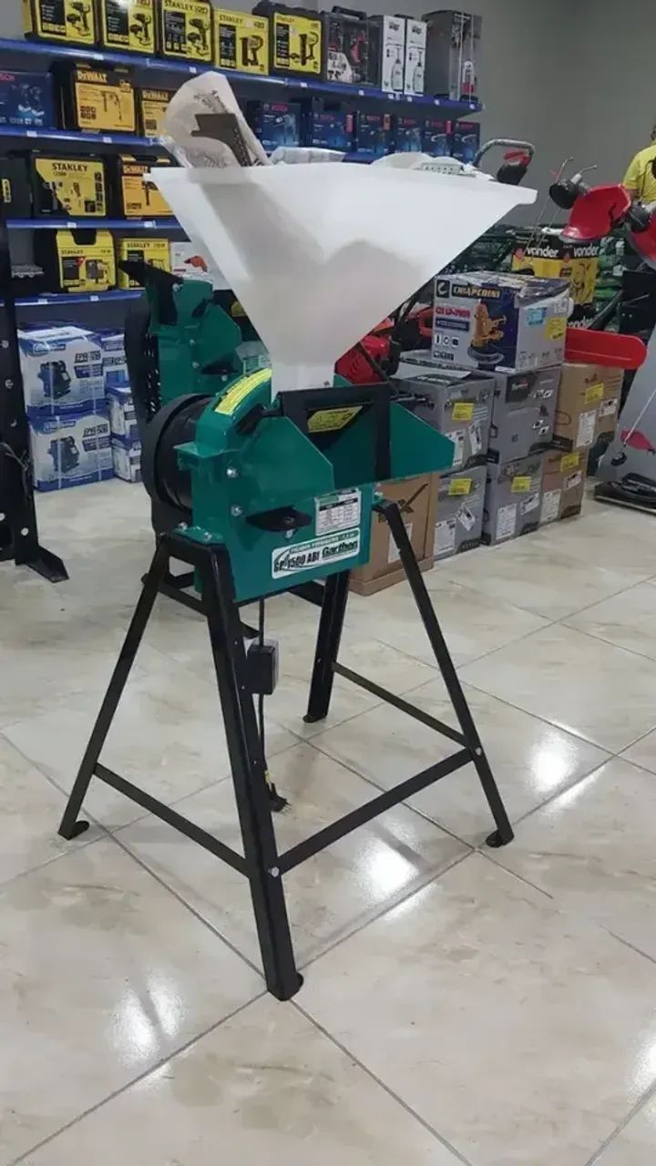 Forrageira Triturador Elétrica de 1.5hp mono C/ Peneiras Garthen (Nova) - Foto 2