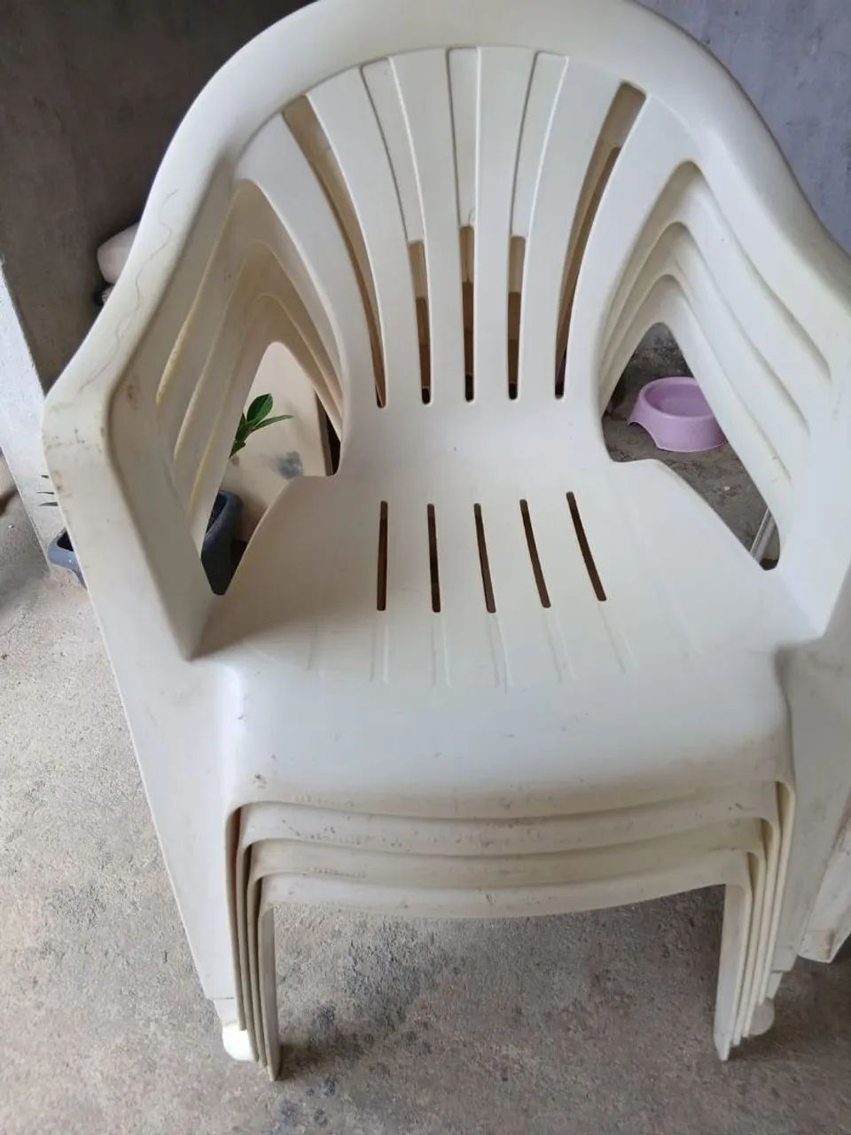 Vende duas mesas e  quatro cadeiras - Foto 2