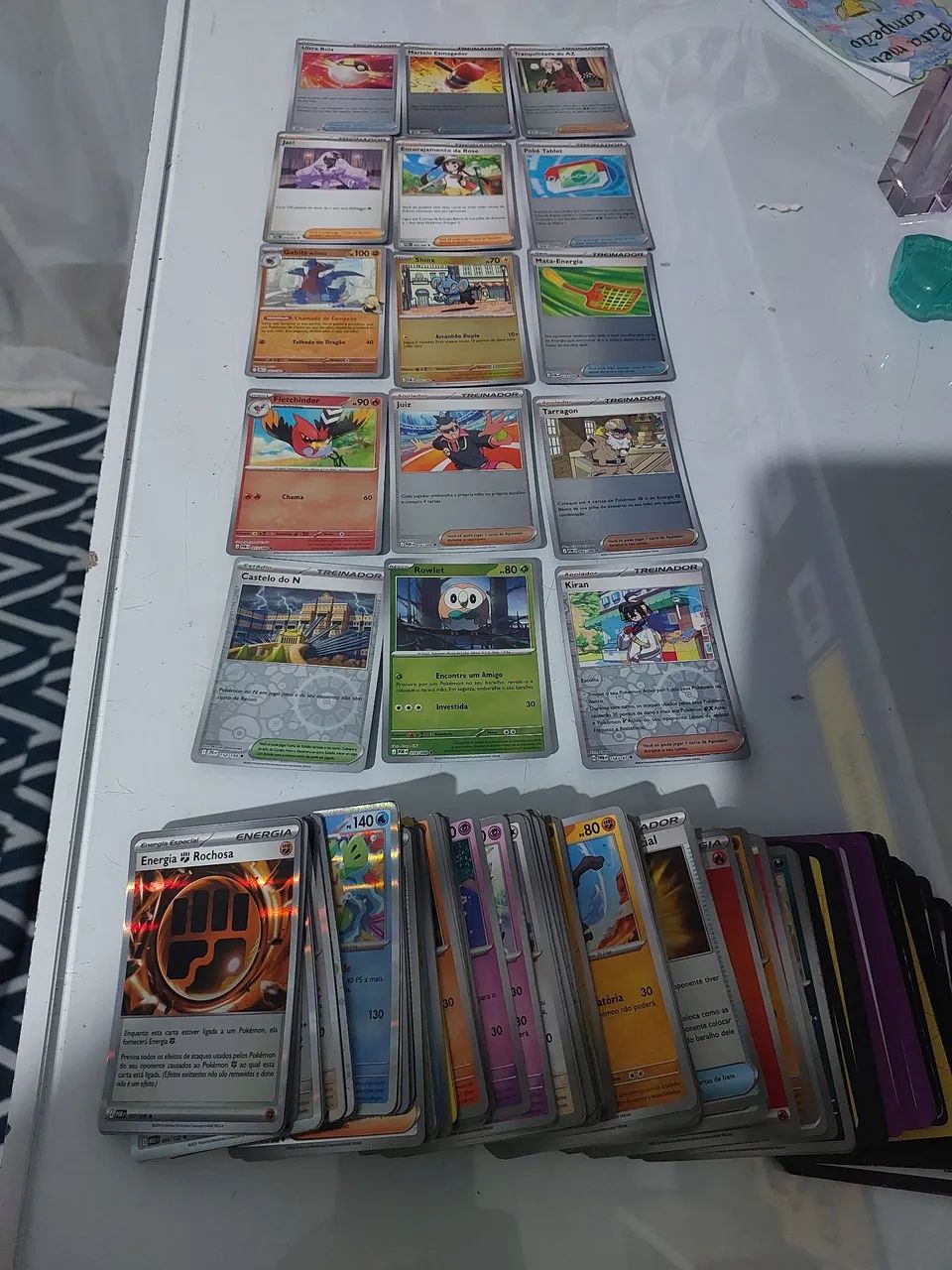 Cartas Pokémon original diversas 191 cartas e 30 códigos 