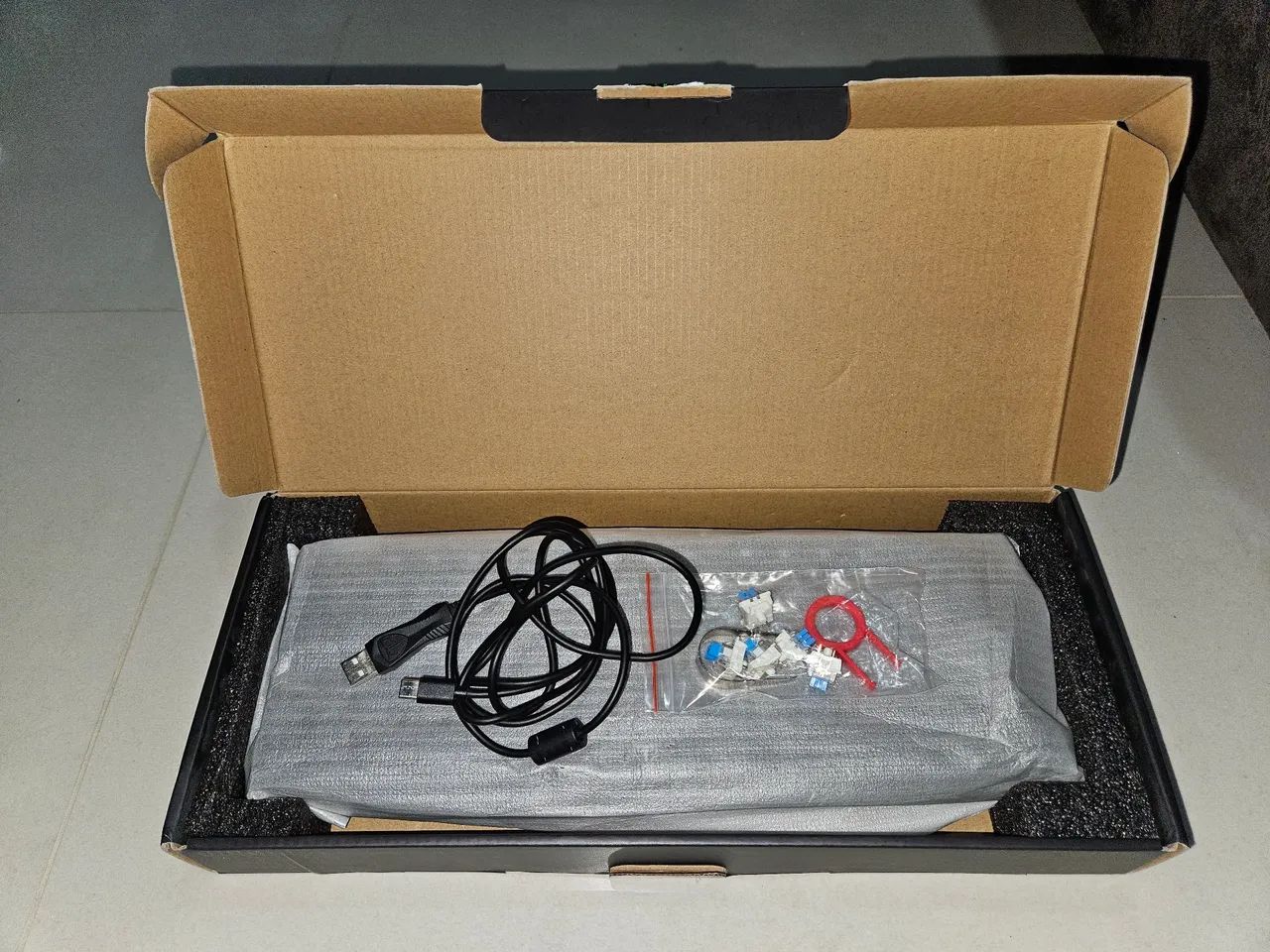 teclado T-dagger Bora switch blue  - Foto 2