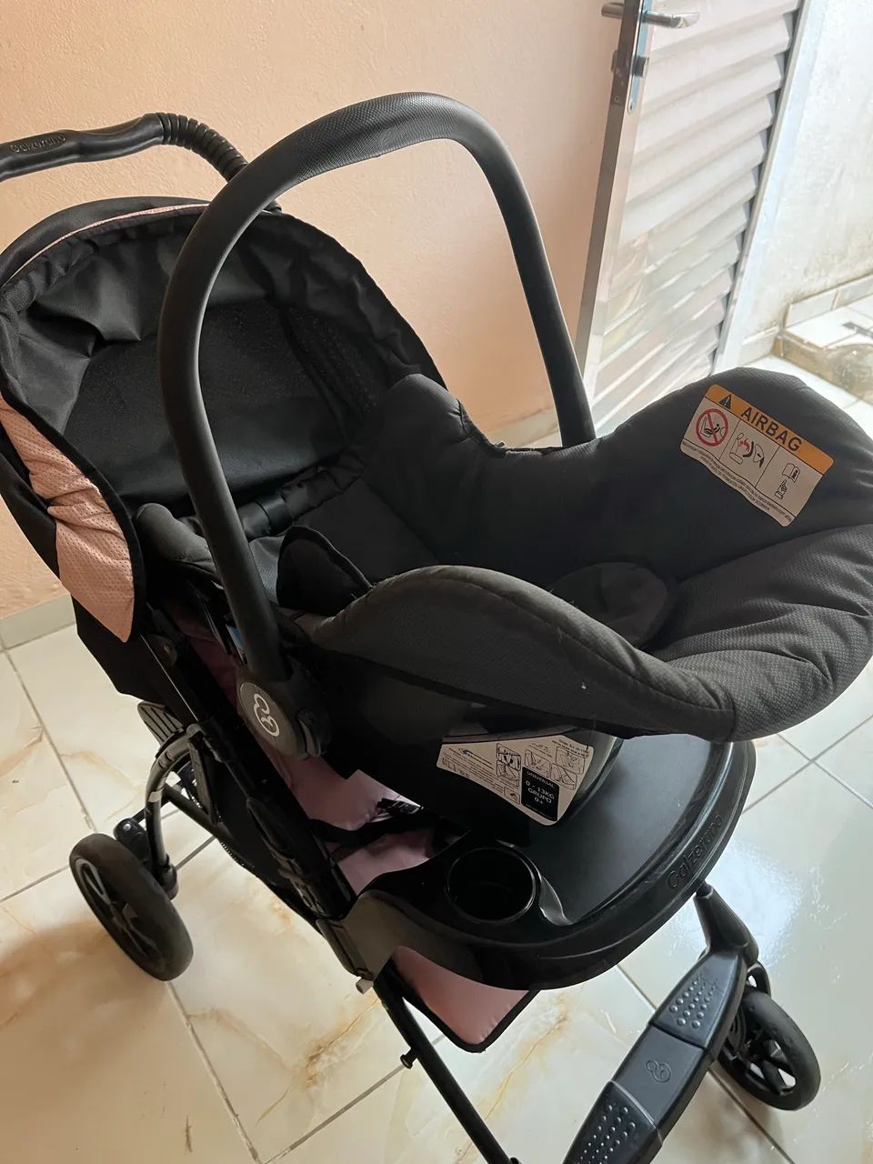 Carrinho de Bebê com bebê conforto - Foto 3