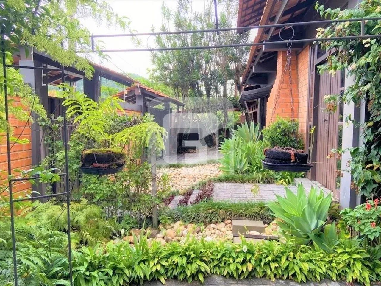 Casa à venda com 550 m2, 5 quartos no Parque São Jorge, Itacorubi - Florianópolis - SC - Foto 2