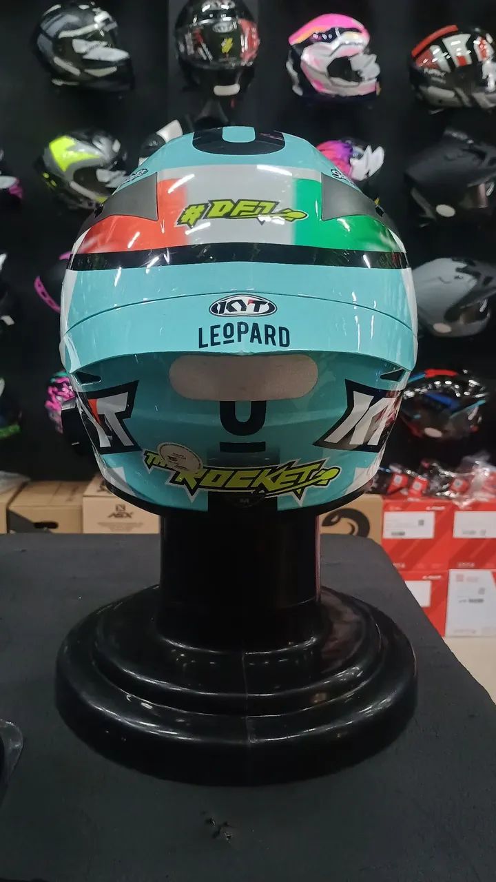 Vendo capacete KYT TT-course Leopard tamanho 58