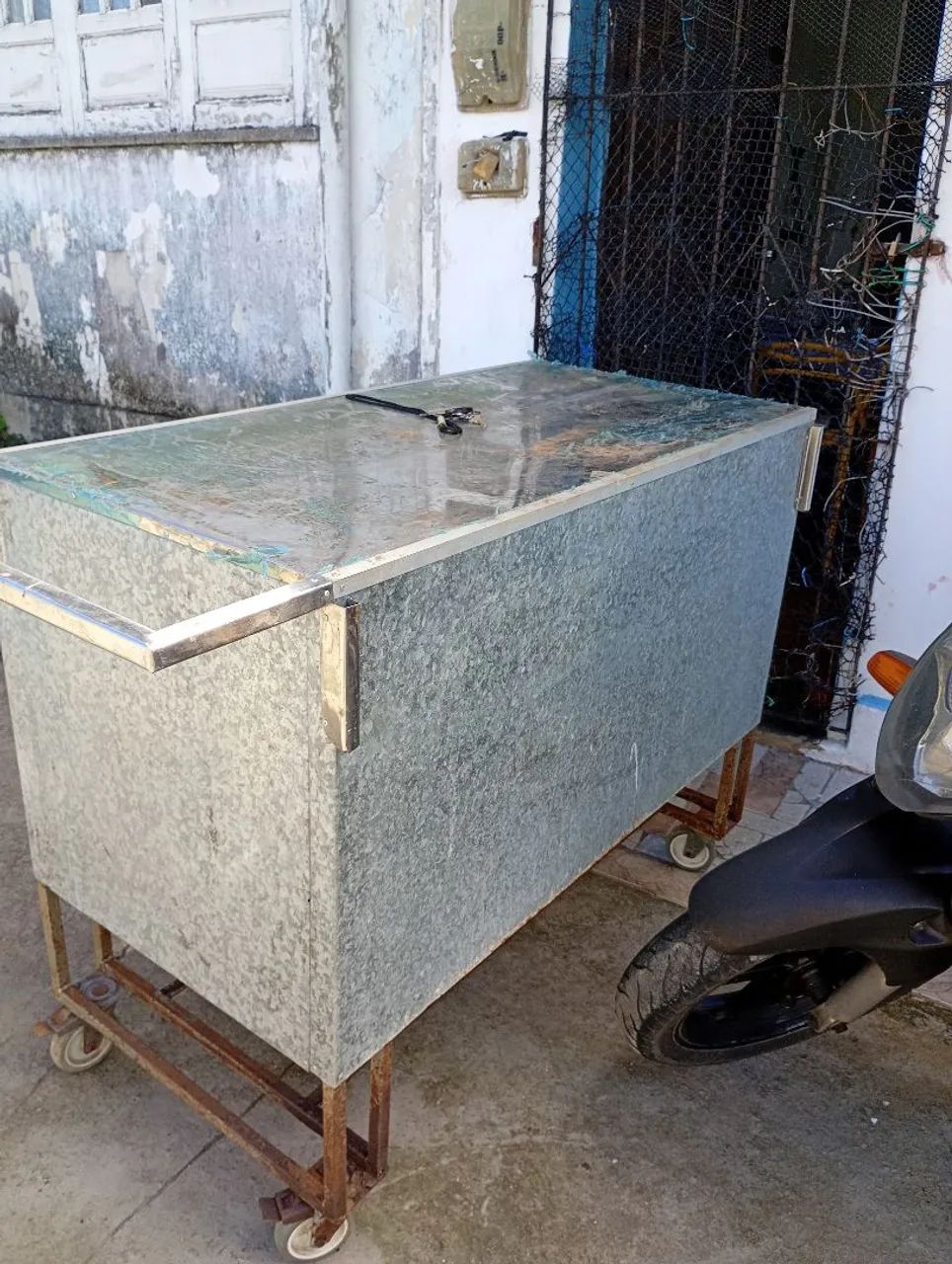 Oportunidade.......carro para trabalhar com alimentos. - Foto 2