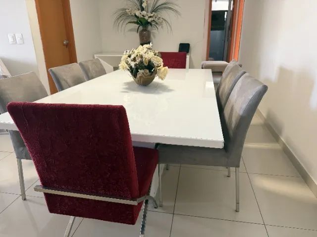 Mesa de jantar com tampo de vidro com 8 cadeiras - Foto 4
