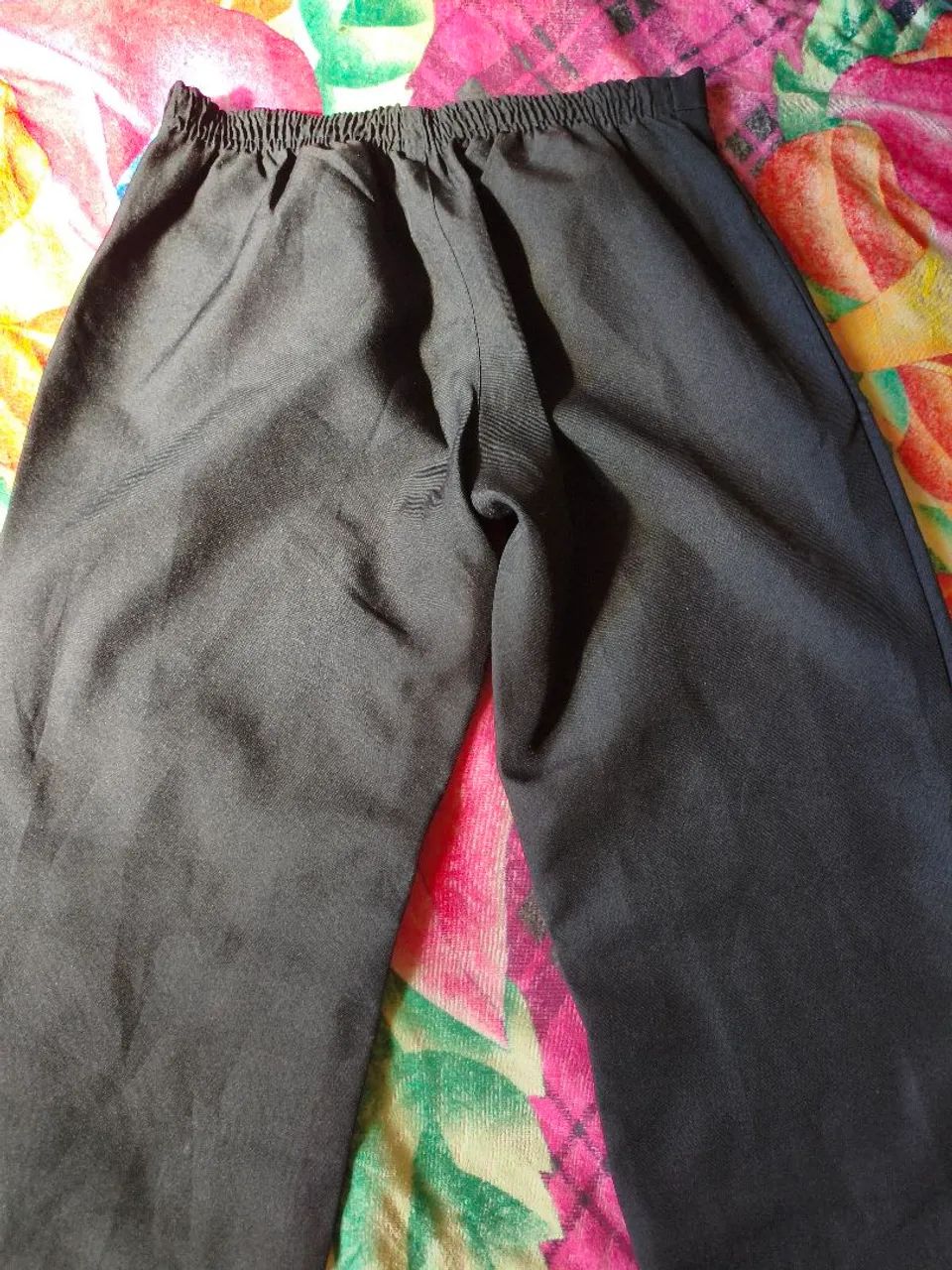 Calça feminina uniforme preta P - Foto 4
