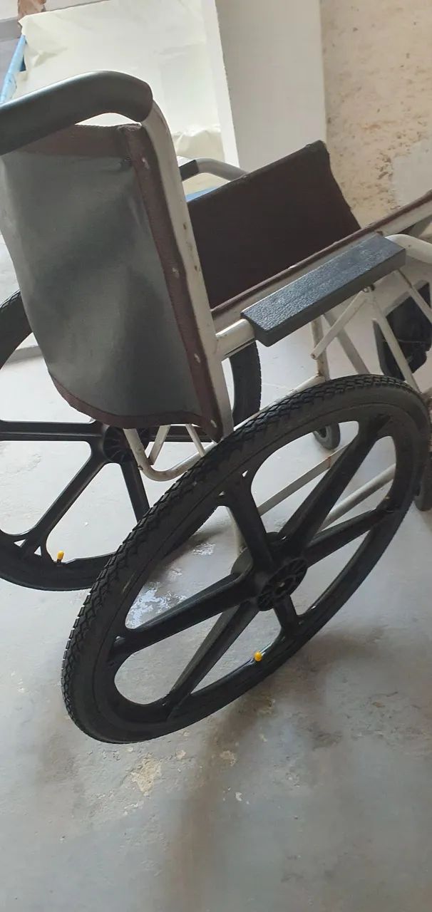 Cadeira de rodas nunca usada - Foto 4