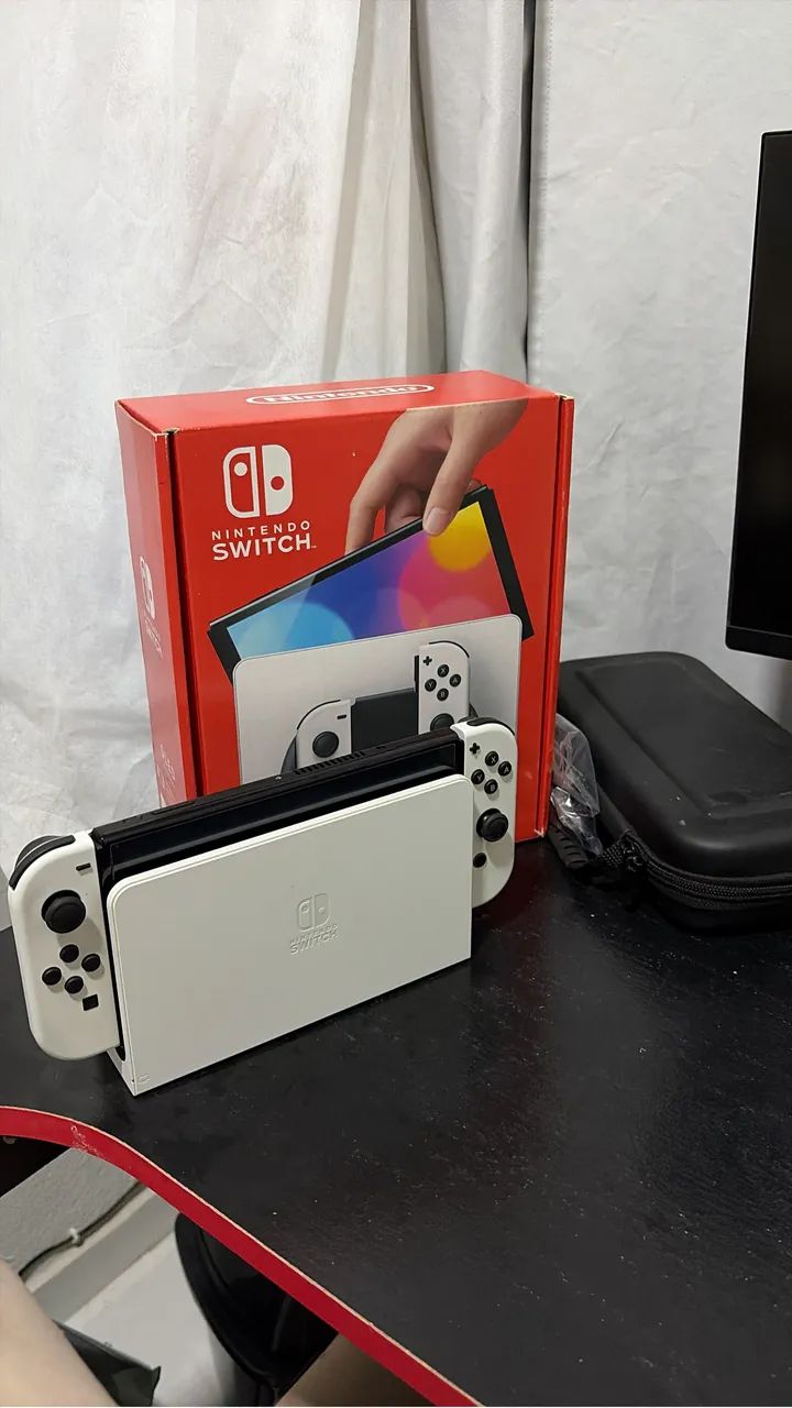 NINTENDO SWITCH OLED DESBLOQUEADO