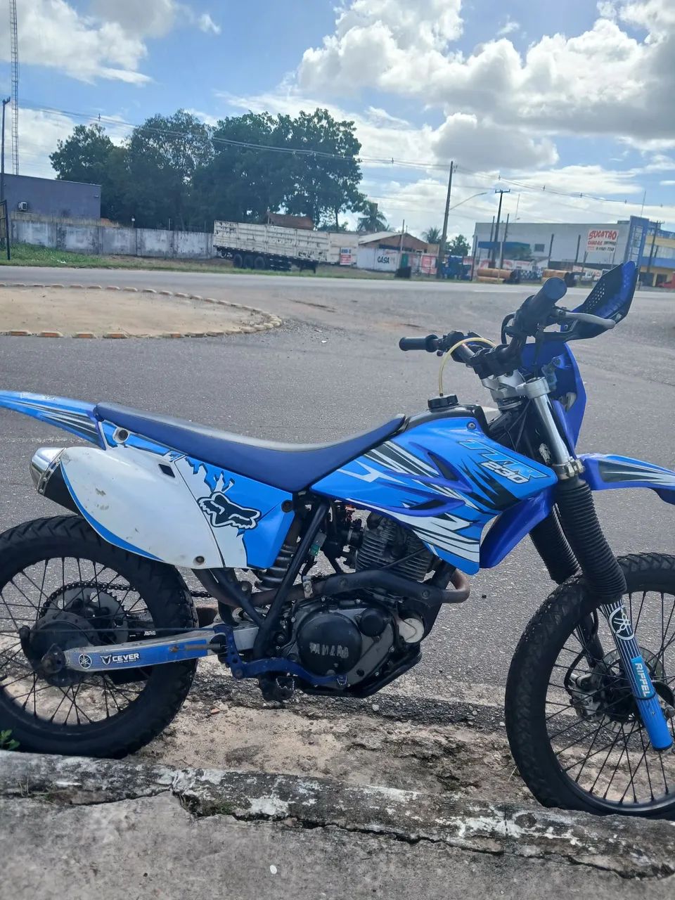 Yamaha TT-R 230  - Foto 2