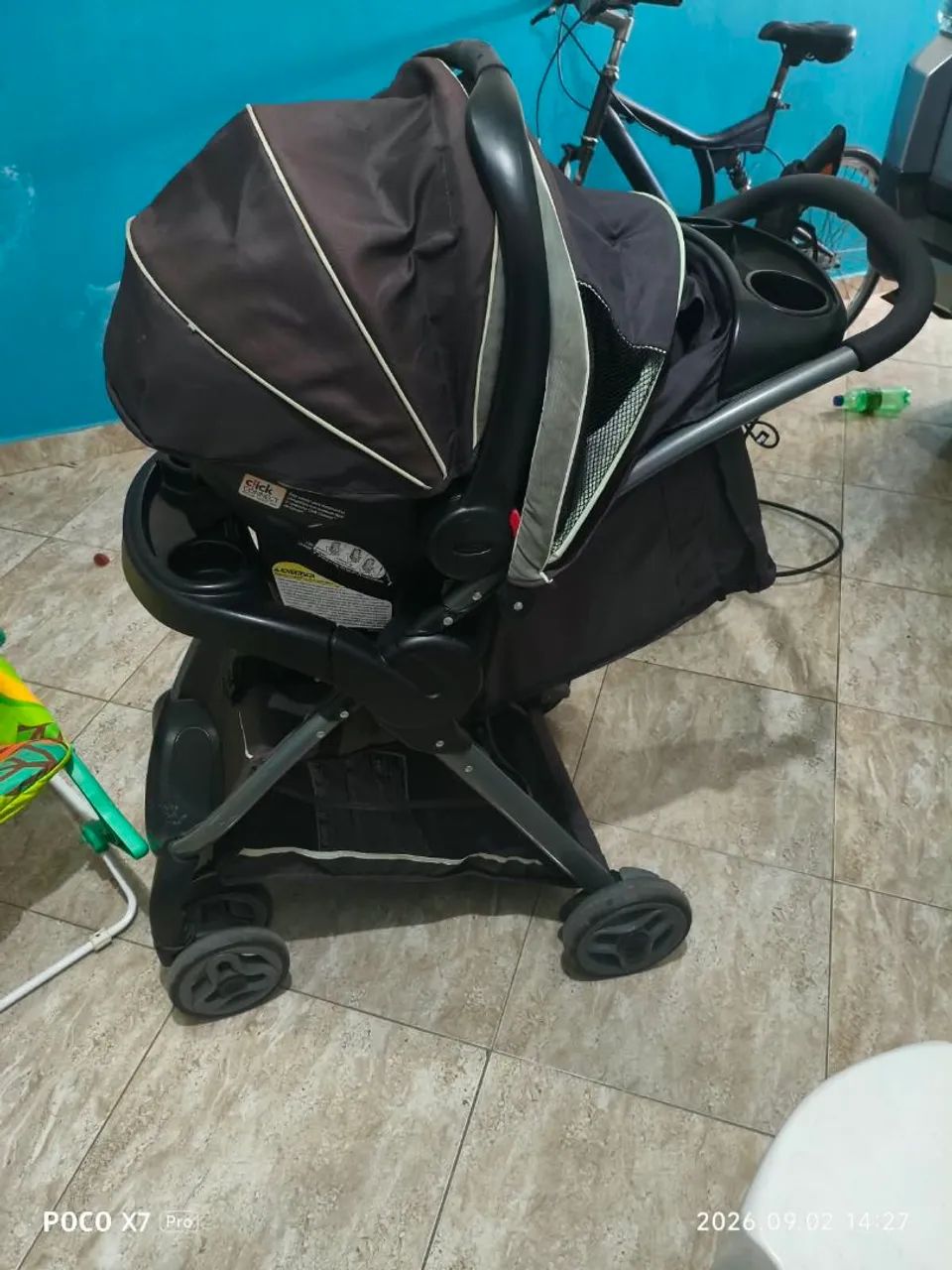 Carrinho de bebê+ bebê conforto+ base para carro - Foto 4