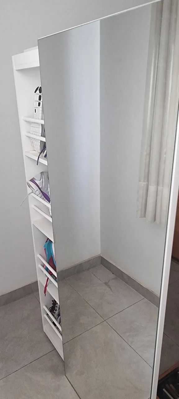 SAPATEIRA DE PAREDE COM PORTA DE CORRER E ESPELHO TOKSTOK.  - Foto 2