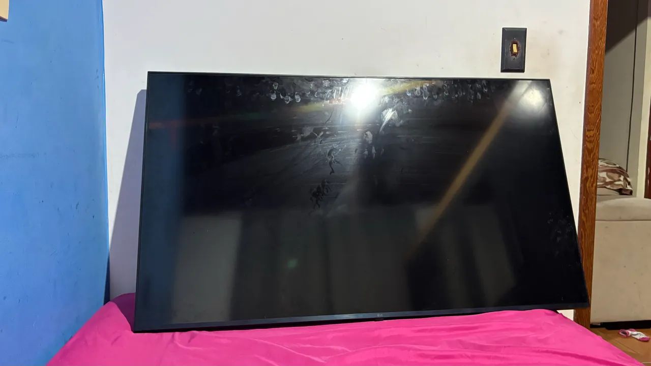 Vendo televisão modelo LG, para retirada de peças.  - Foto 3