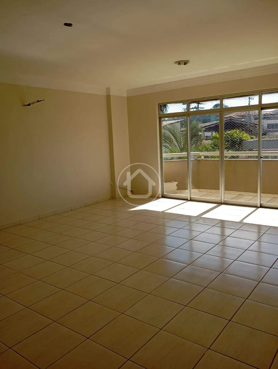 AP 206M² COM 3 SUITES AMPLAS C/CONFORTO - Foto 3