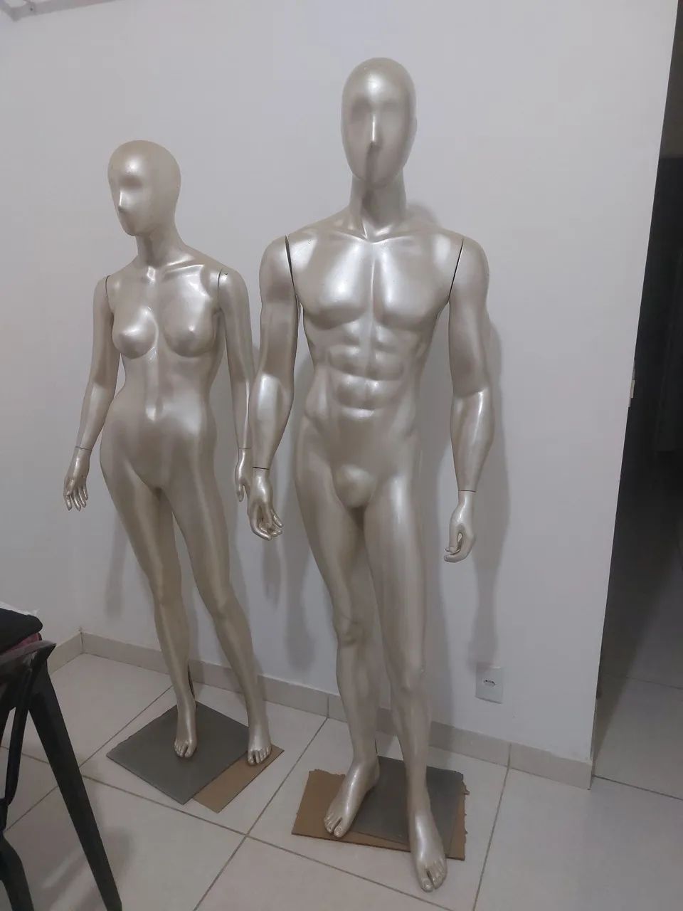 Manequins masculino e feminino- ótimo estado - Foto 2