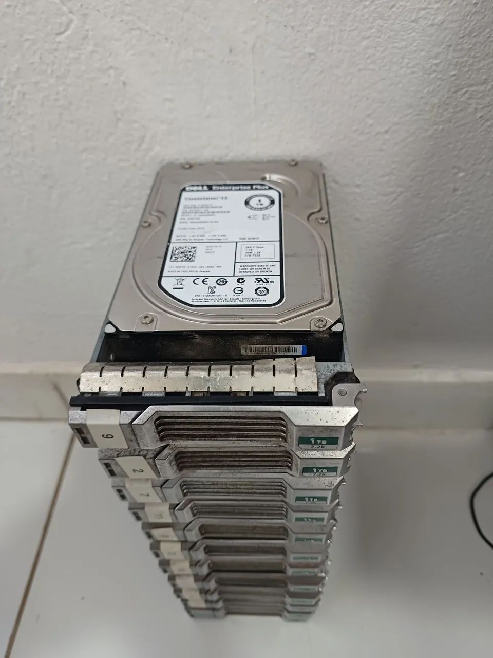 12 hds 1tb SAS 7.2k rpm - Foto 4