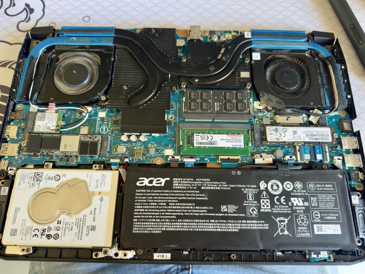 Acer Predator Helios 300 - Foto 4