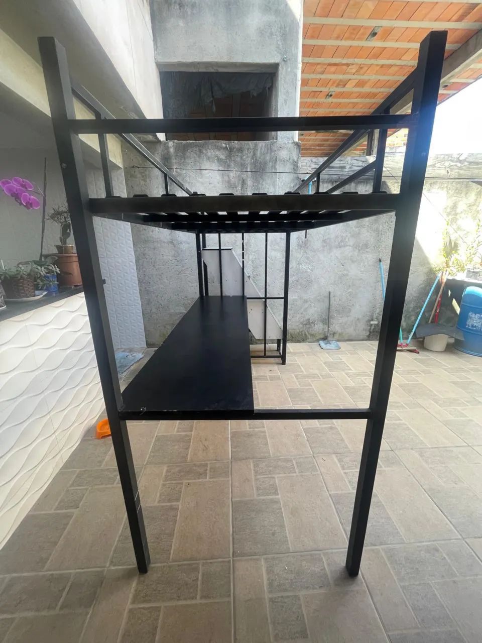 Cama Loft com Escrivaninha em Ferro - Moderna e Funcional para Espaços Pequenos  - Foto 5