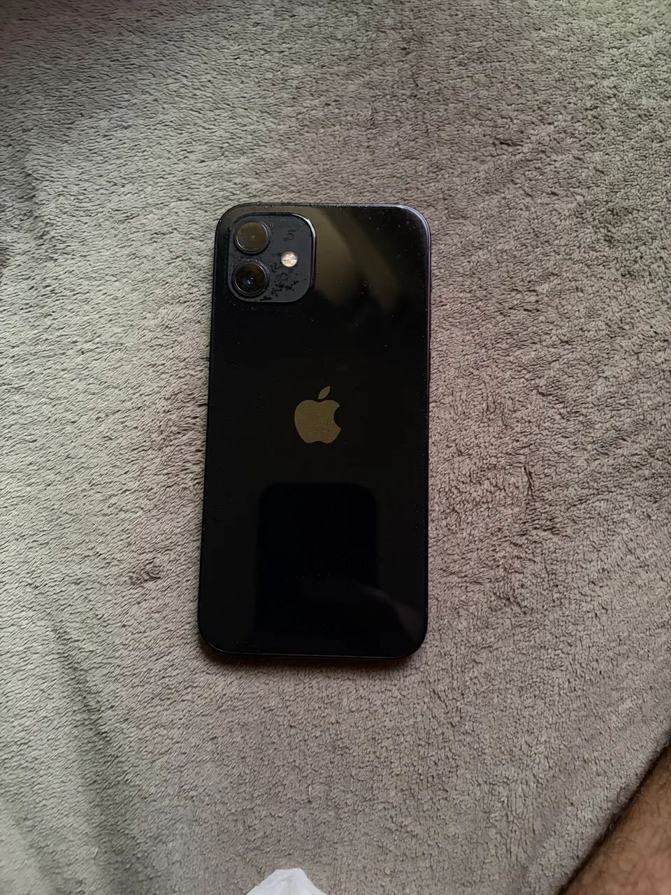 iPhone 12 128GB com 71% de saúde de bateria 