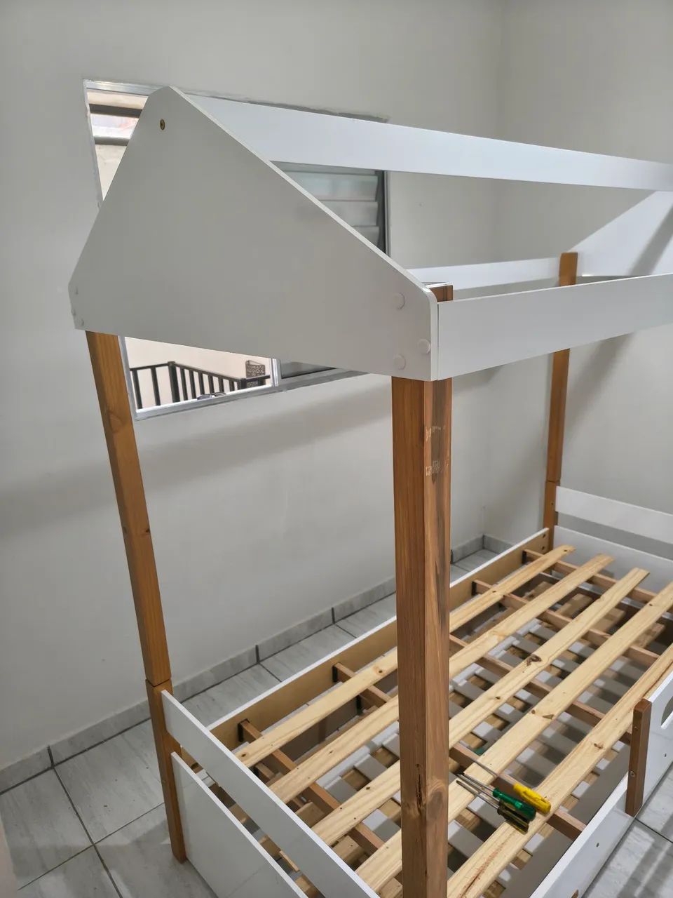 Vendo cama infantil com coma auxiliar  - Foto 4