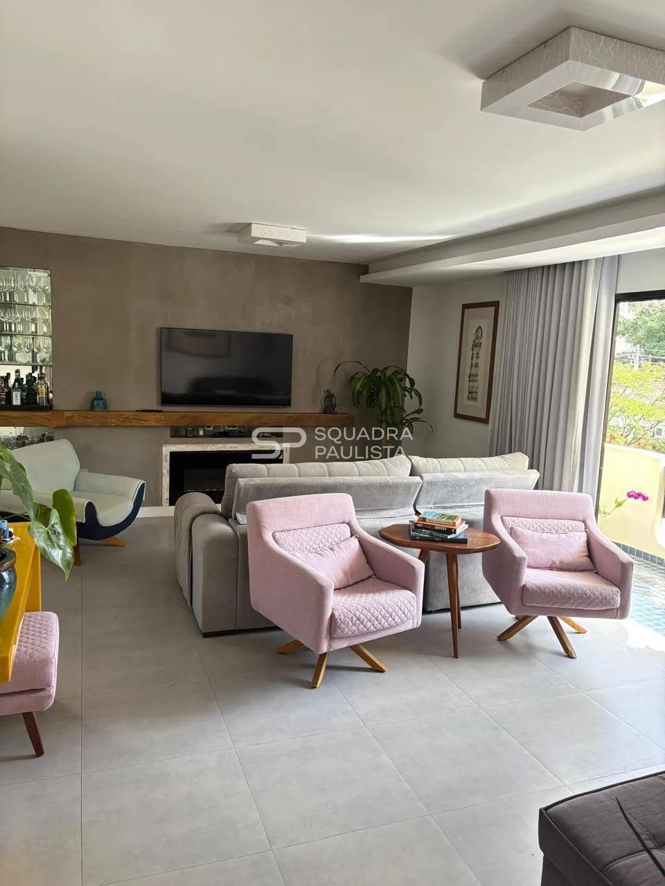 Apartamento à venda em Moem com 168 m², 4 quartos sendo 3 suítes