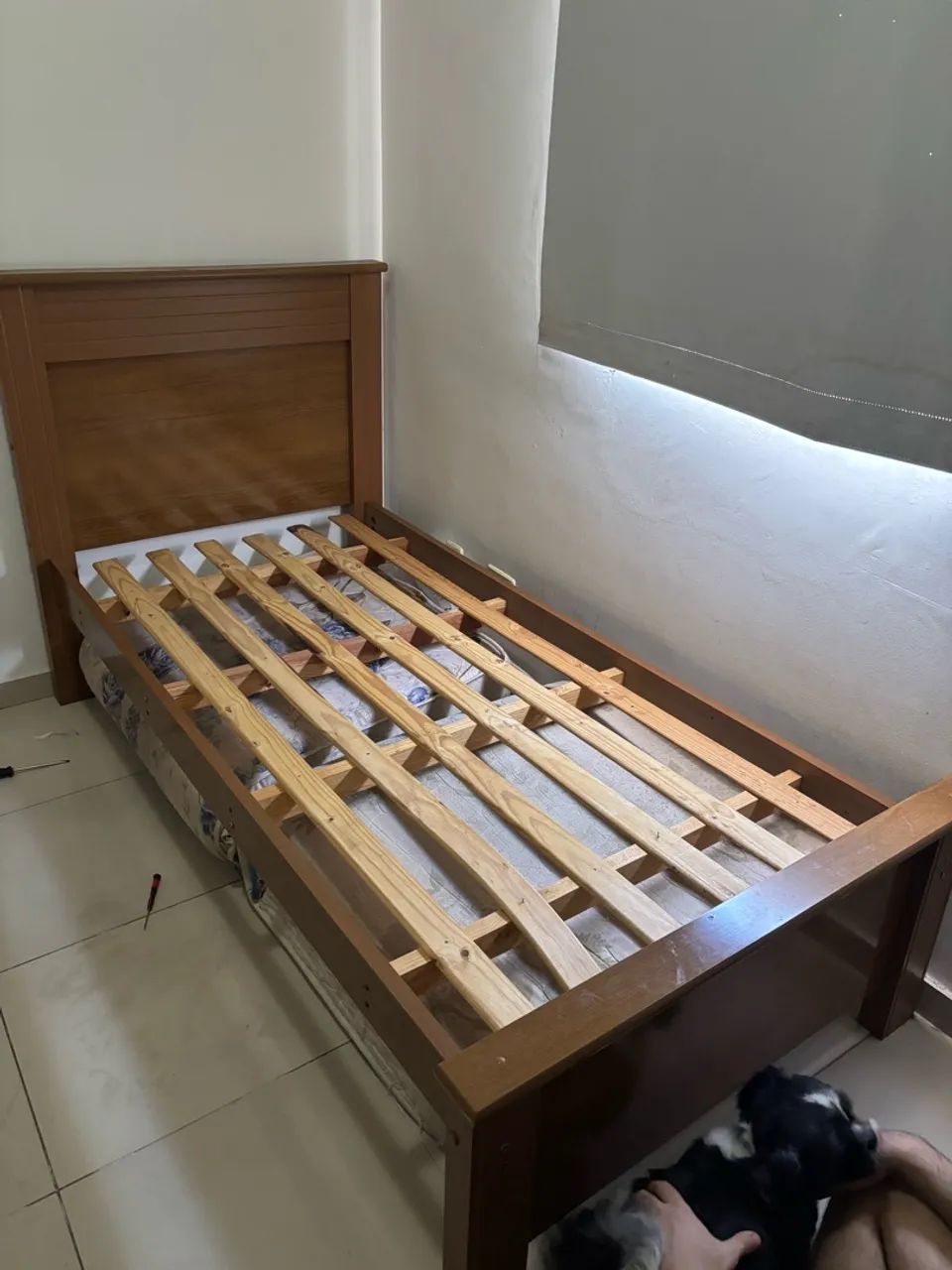 Cama de solteiro + 3 colchões  - Foto 2