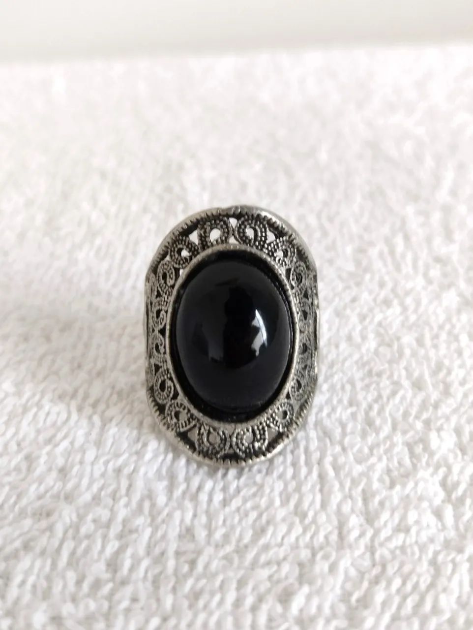 Anel Vintage com Pedra Negra Oval (Estilo Ônix) - Foto 3