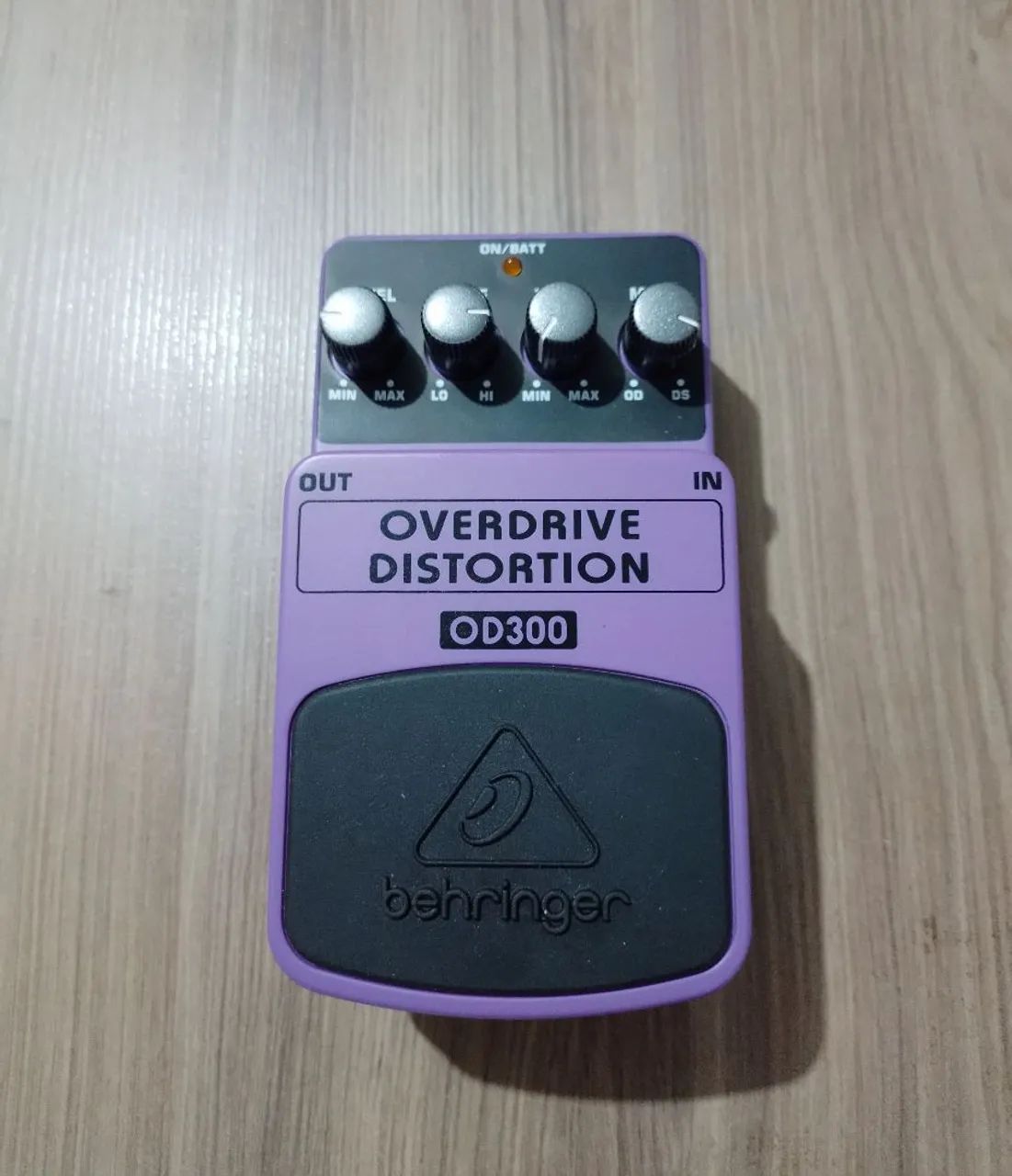 Pedal behringer od300 