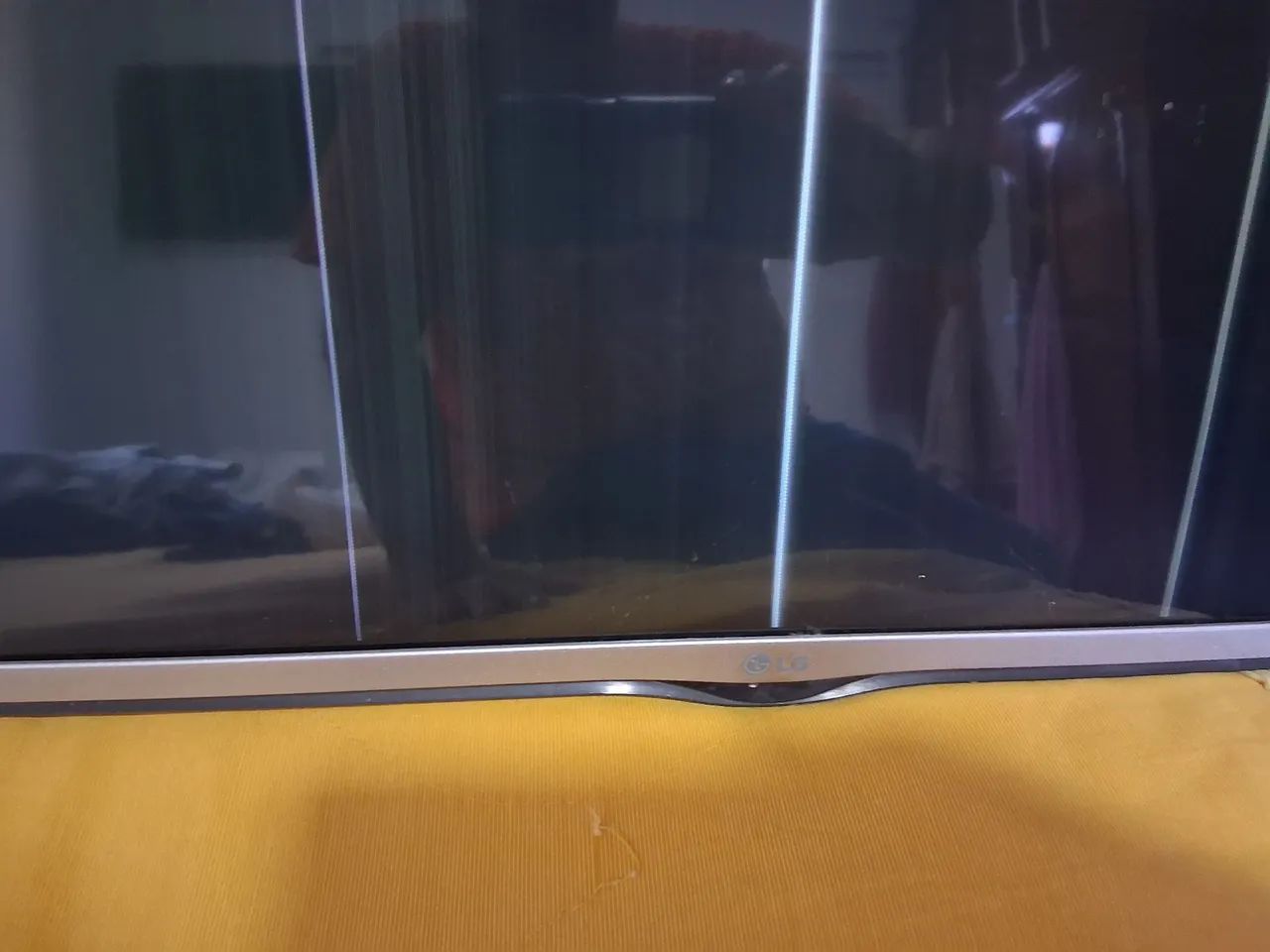 Tv LG Led 49 polegadas com tela quebrada  - Foto 2