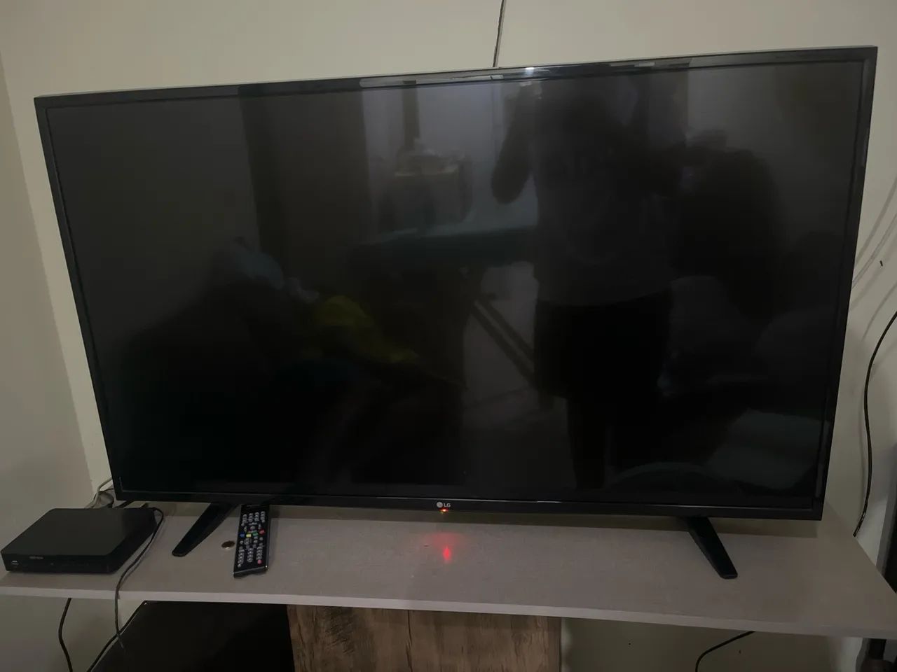 TV à Venda - Ótimo Estado de Conservação