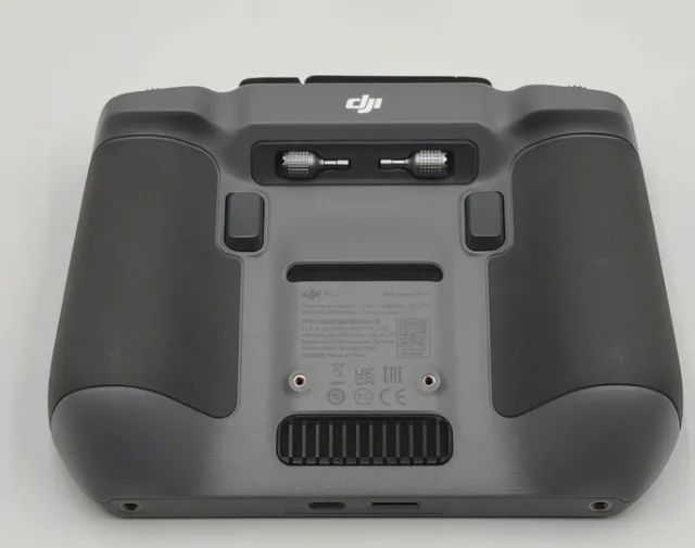 DJI Air 3S com Câmera Dupla - Combo Fly More - Três Baterias - Controle Remoto com Tela - Foto 5