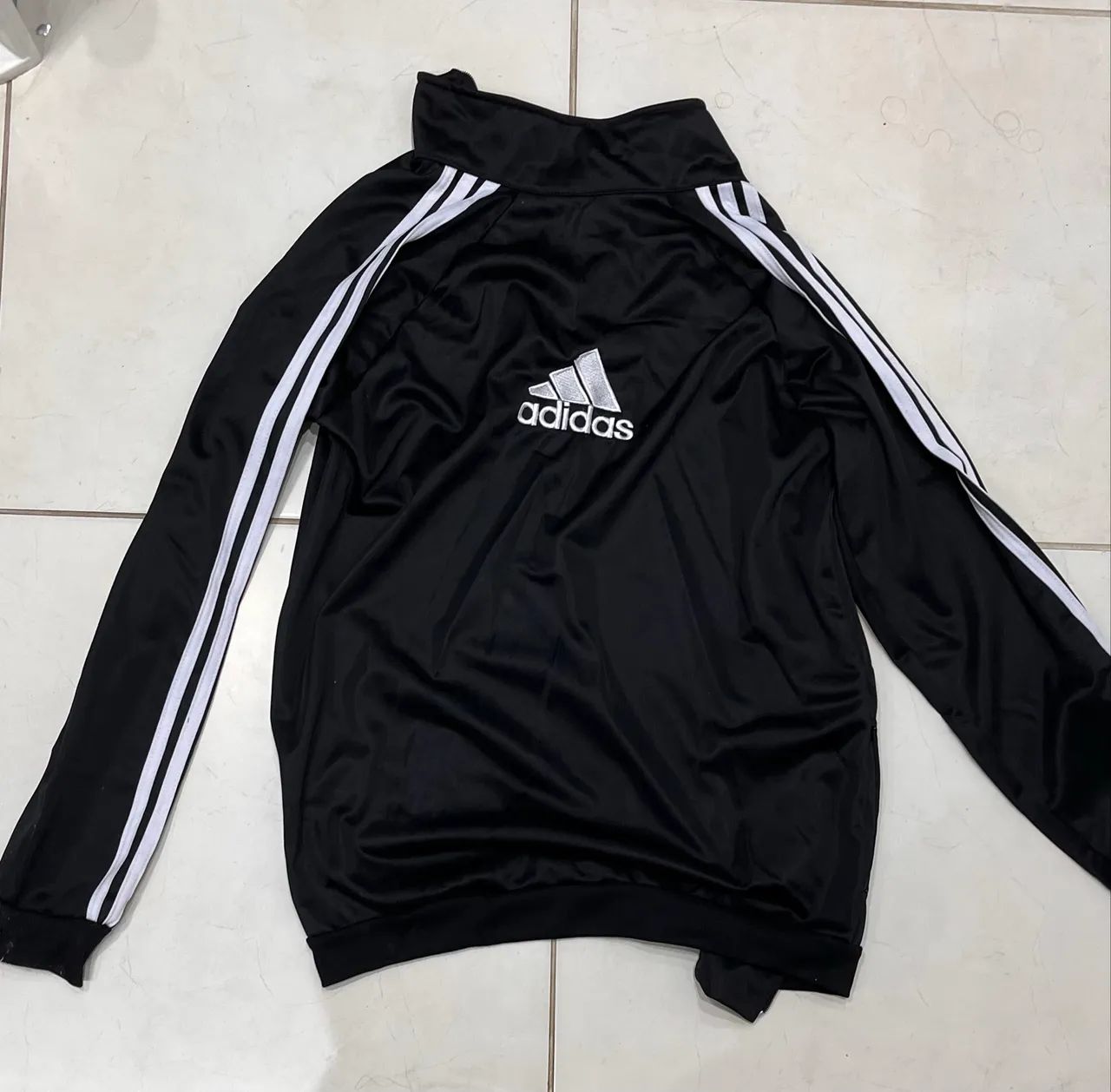 Jaqueta corta vento adidas