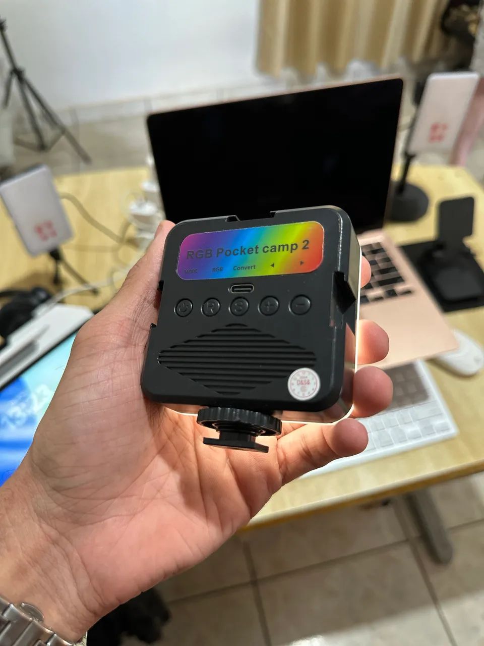 LED Mini Iluminador RGB 7w Para Fotos Videos Câmera Celular Notebook - Foto 2