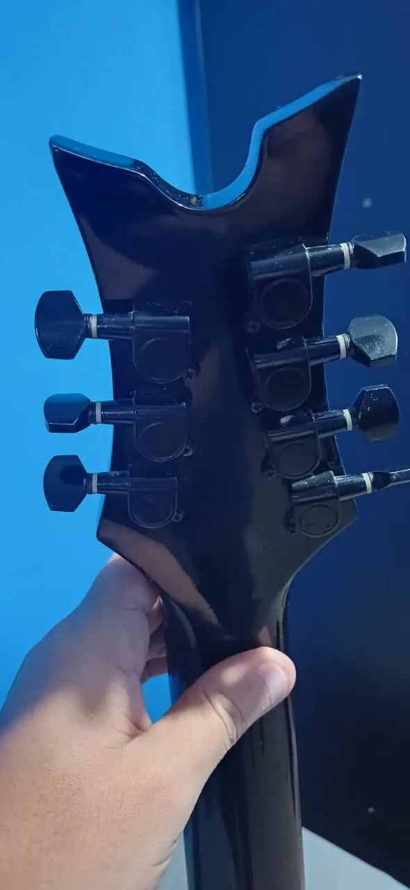 Guitarra Dean Vendetta 7 cordas - Foto 3