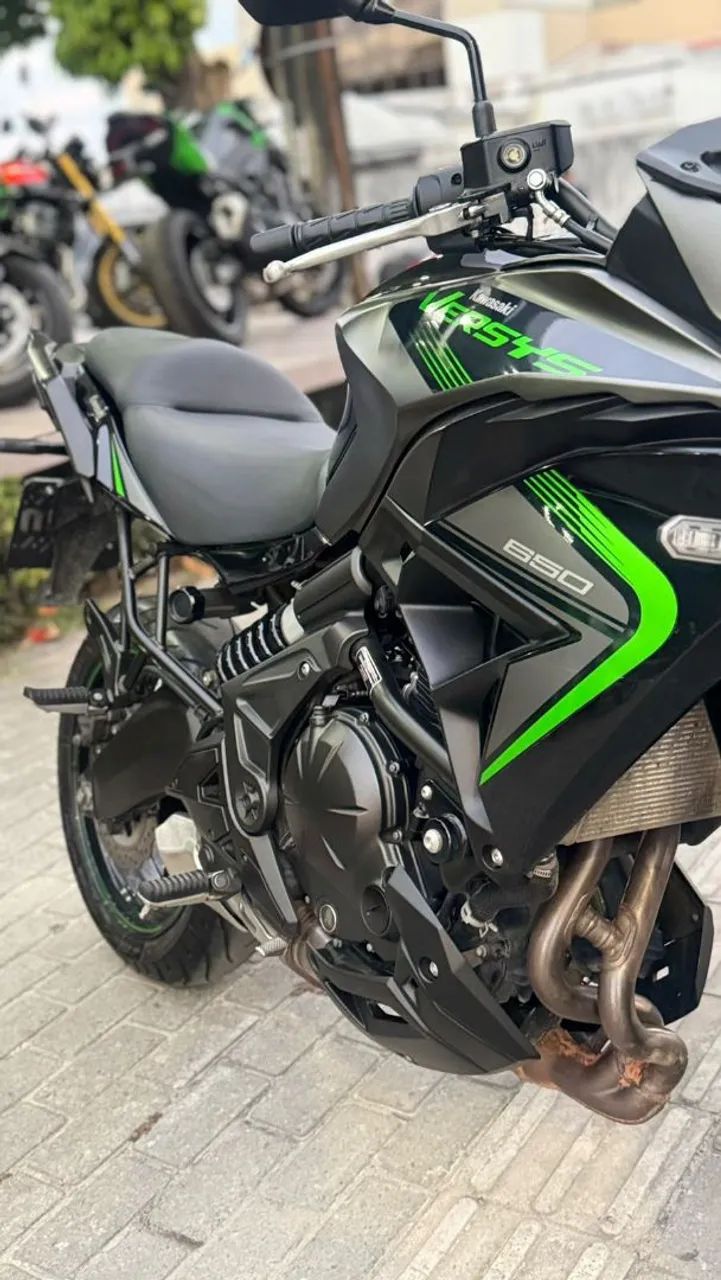 KAWASAKI VERSYS 650 ABS 2025 - Foto 3