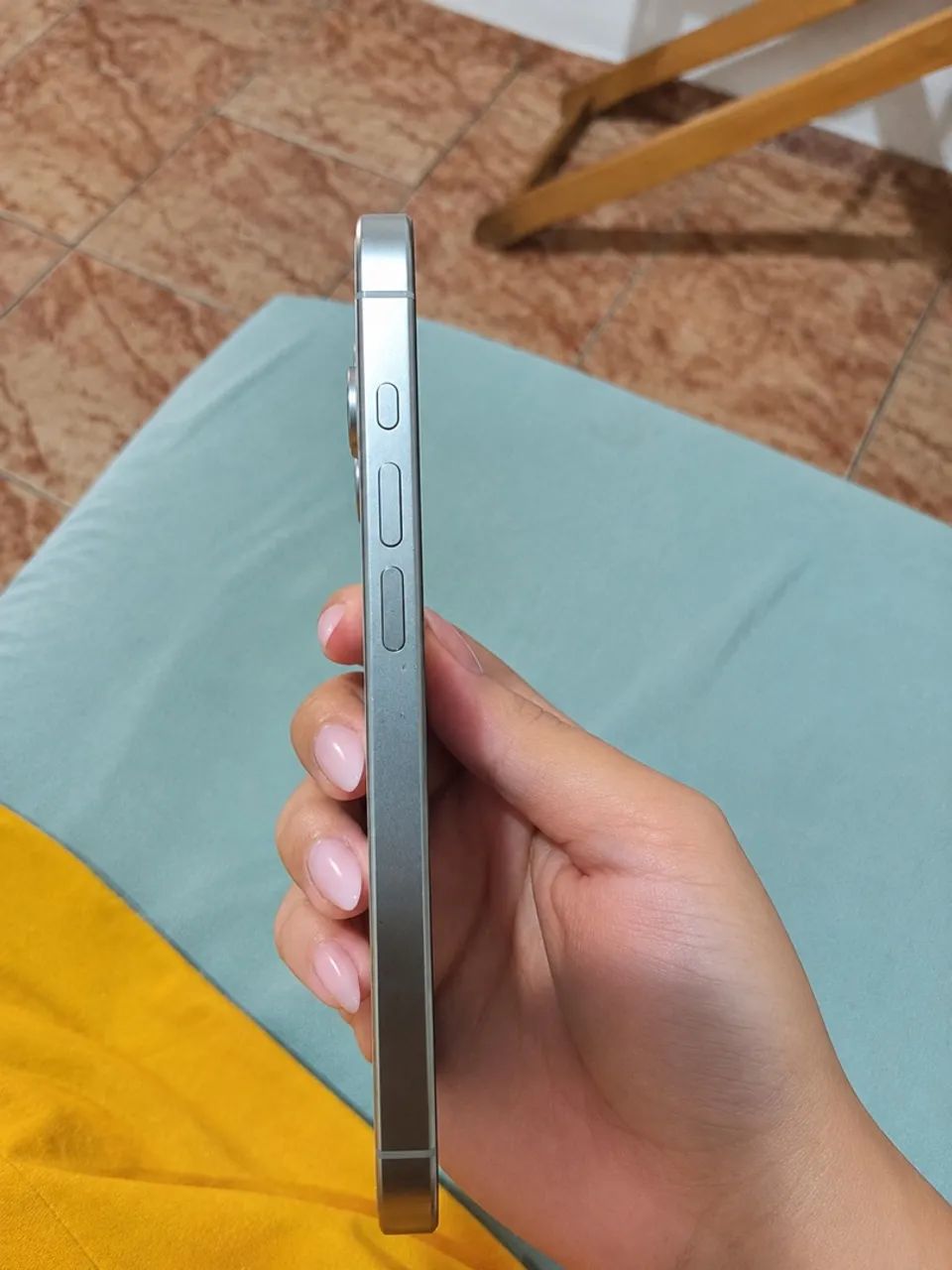 iPhone 15 Pro todo original