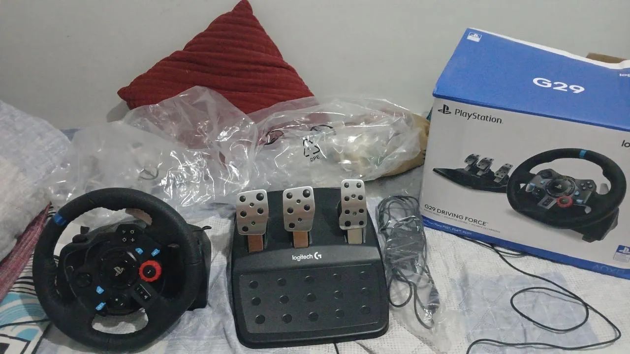 Volante e pedal Logitech G29 Driving Force Para Ps3/ps4/Ps5 e PC - Foto 2
