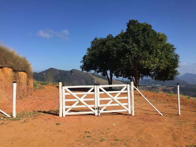 Sítio espetacular em Santa Teresa, caravaggio vista eterna para o vale