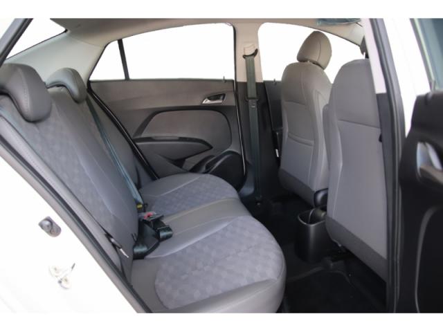 HYUNDAI HB20S 1.6 COMFORT PLUS 16V 2017 - Foto 10