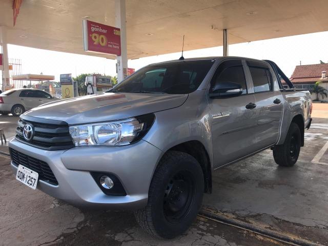 Toyota- Hilux CD 2.8 4x4 2017