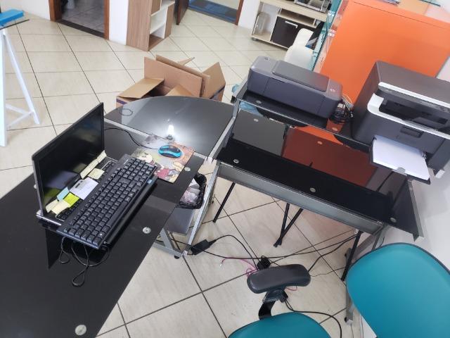 Mesa de escritório em L - Foto 2