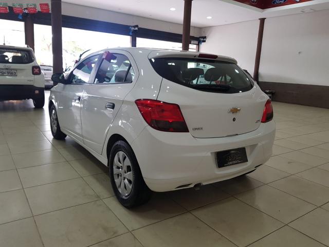 GM - Onix Joy 1.0 18/19 - Troco e Financio! - Foto 6