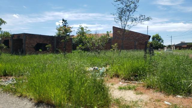 Lote de Esquina Escriturado no Res Santa Fe - Foto 3