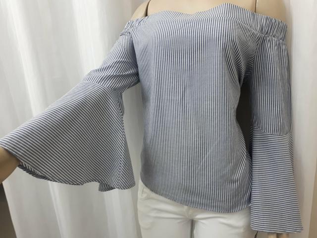 Blusa listrada ombro a ombro - Foto 3