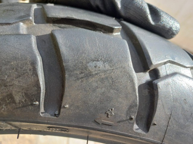 Pneu Michelin Anakee adventure 170/60-17 - Foto 3