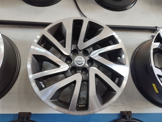 RODA AVULSO NISSAN FRONTIER ESTEPE ARO 18" - Foto 5